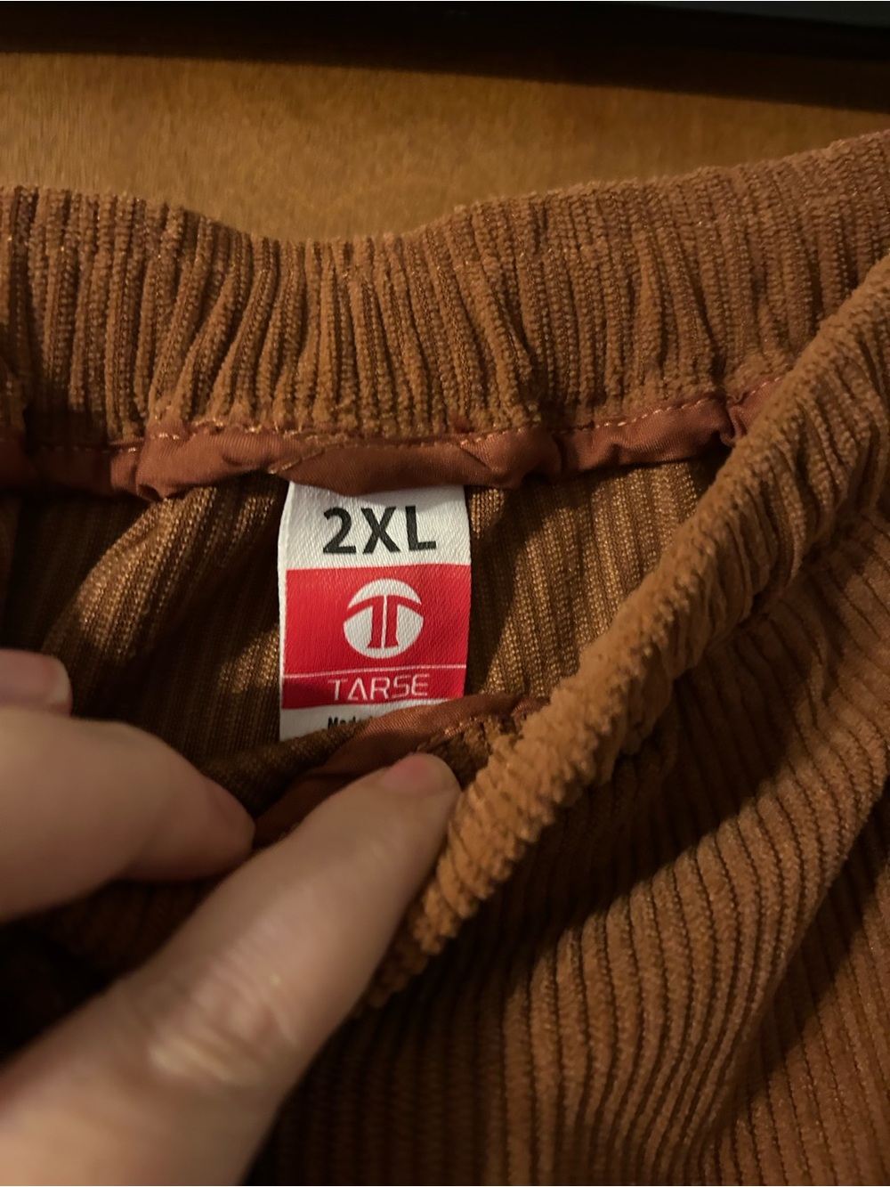 Tarse Corduroy Barrel Pants - Picture 4 of 7